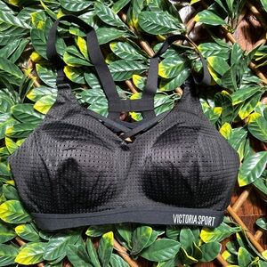 Victoria’s Secret Victoria Sport Black Sports Bra Size 34C